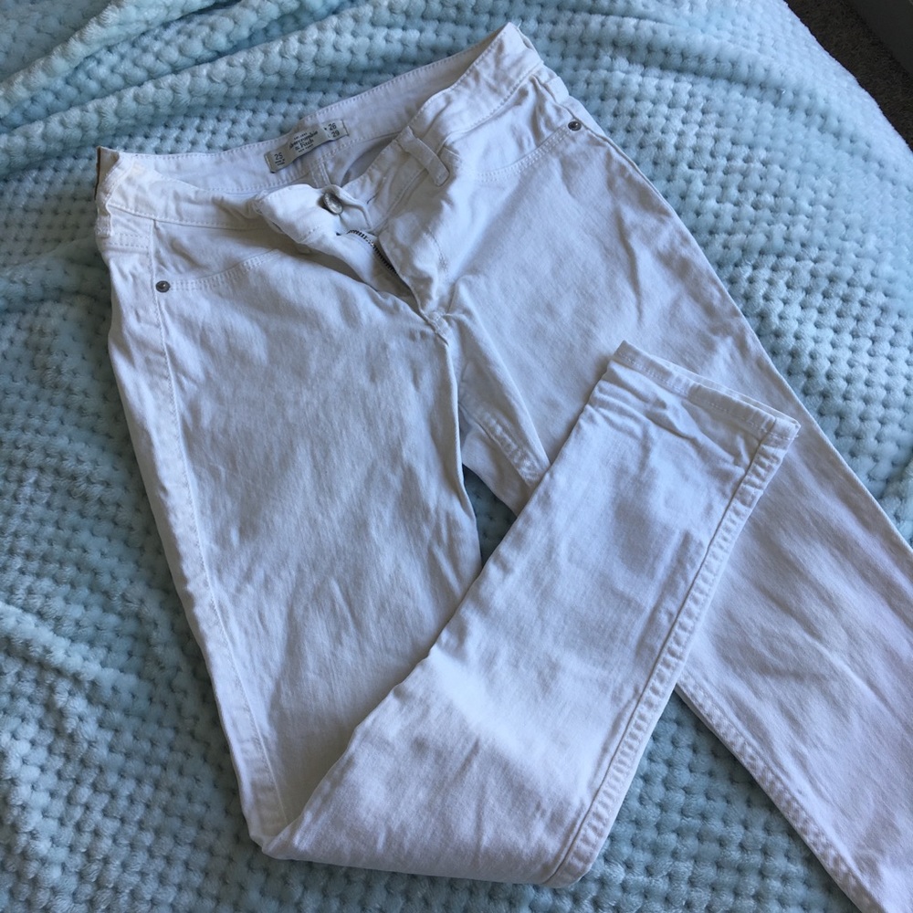 white denim jeans